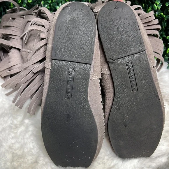 Minnetonka 3 layer fringe moccasin boots size 8 - Picture 10 of 14